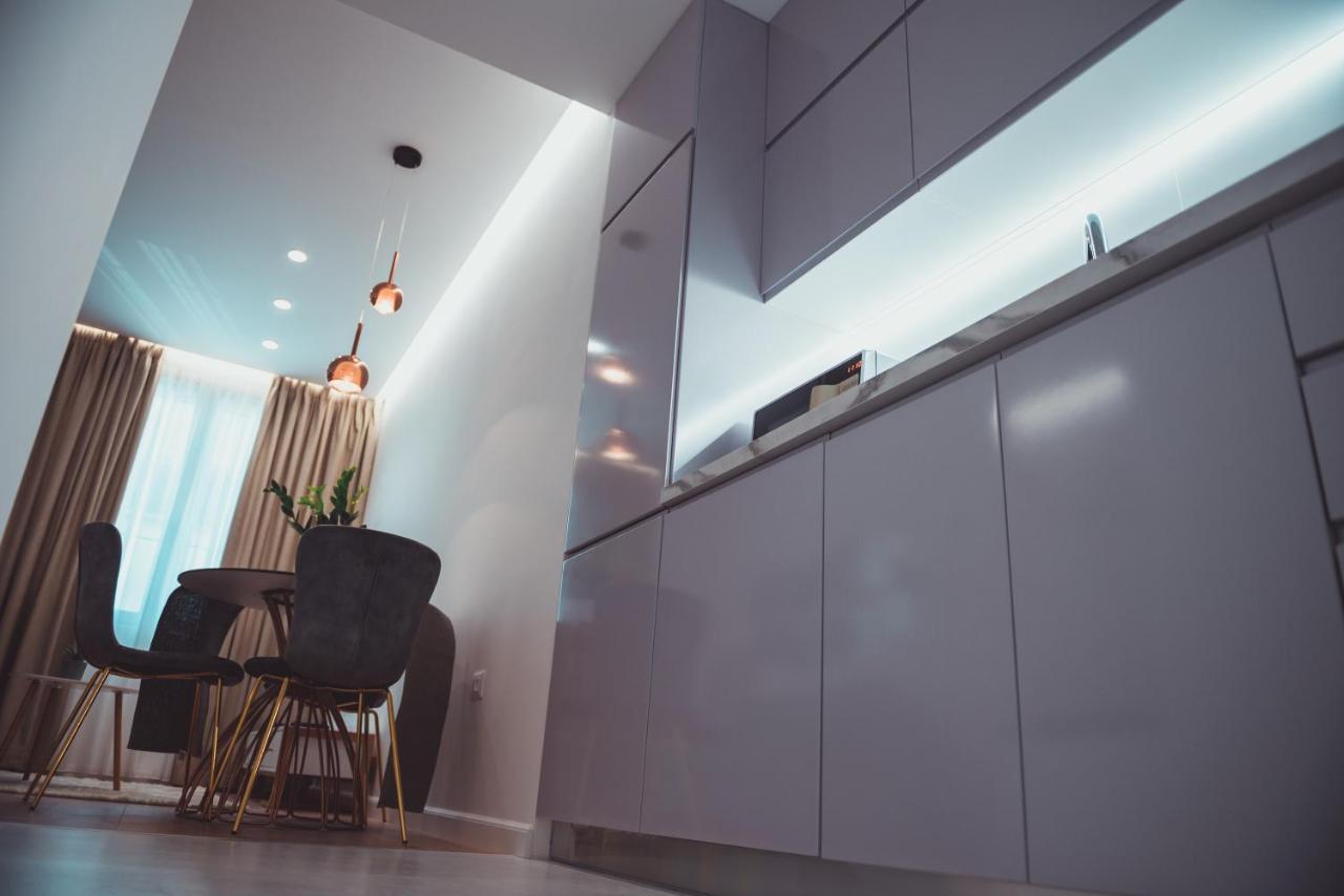 Tam Skanderbeg Square City Center Apartment No2 티라나 외부 사진