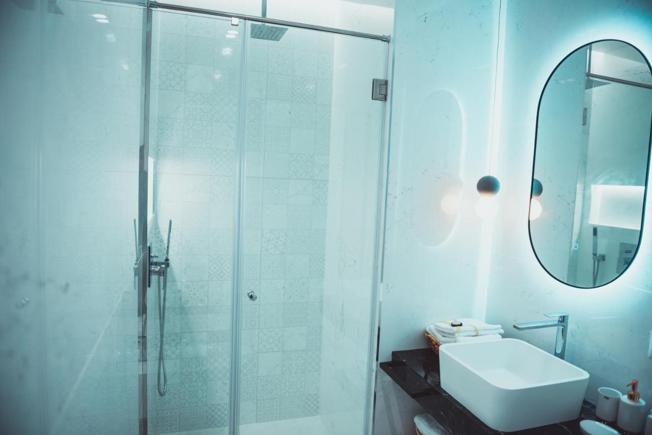 Tam Skanderbeg Square City Center Apartment No2 티라나 외부 사진