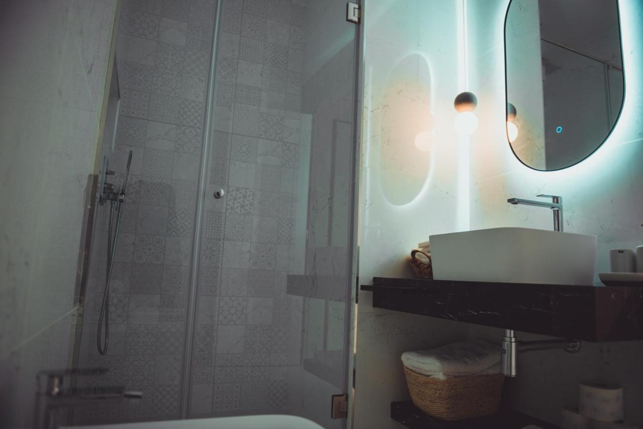 Tam Skanderbeg Square City Center Apartment No2 티라나 외부 사진