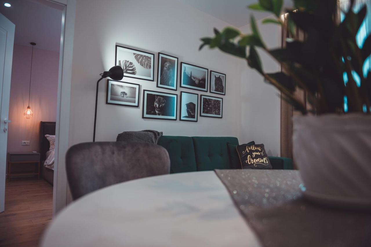 Tam Skanderbeg Square City Center Apartment No2 티라나 외부 사진